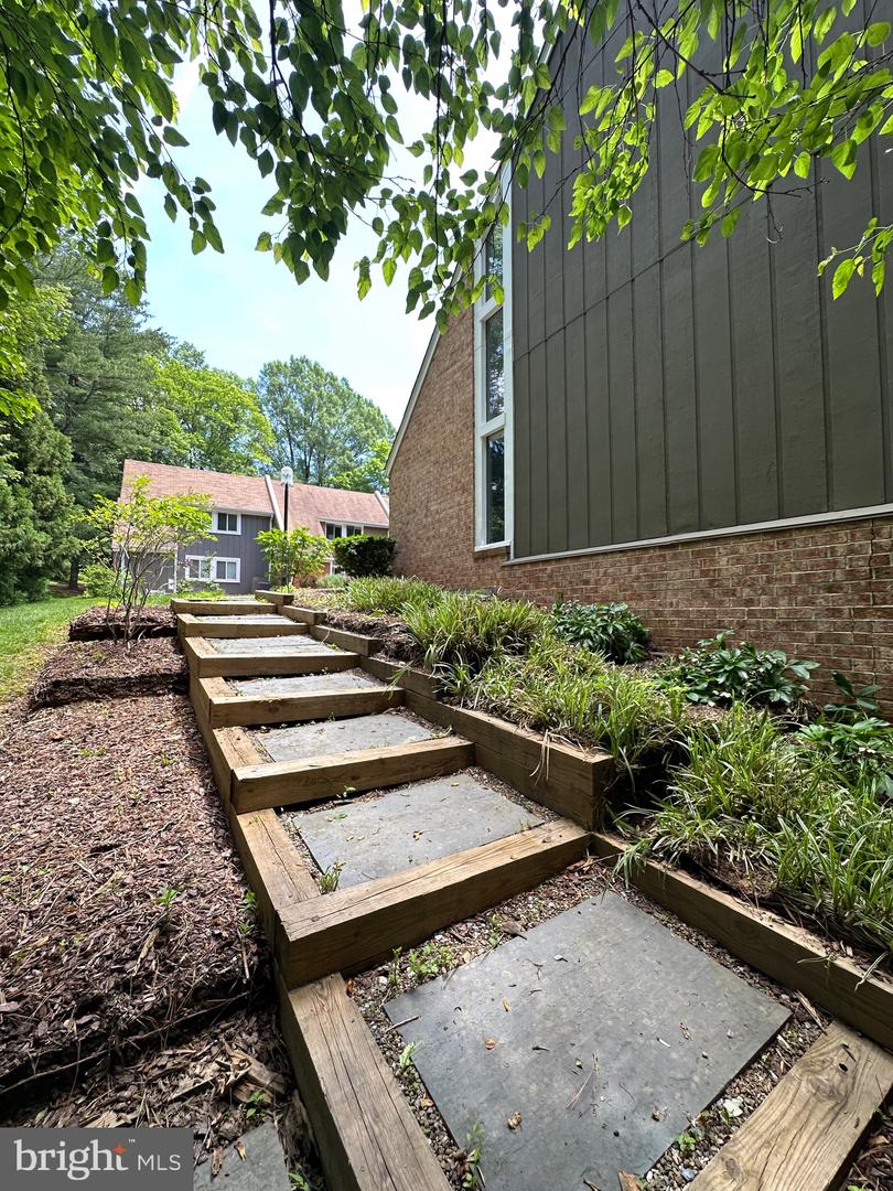11152 FOREST EDGE DR, RESTON, Virginia 20190, 3 Bedrooms Bedrooms, ,2 BathroomsBathrooms,Residential,For sale,11152 FOREST EDGE DR,VAFX2215544 MLS # VAFX2215544
