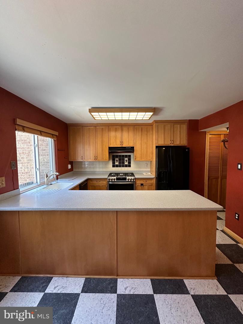11152 FOREST EDGE DR, RESTON, Virginia 20190, 3 Bedrooms Bedrooms, ,2 BathroomsBathrooms,Residential,For sale,11152 FOREST EDGE DR,VAFX2215544 MLS # VAFX2215544