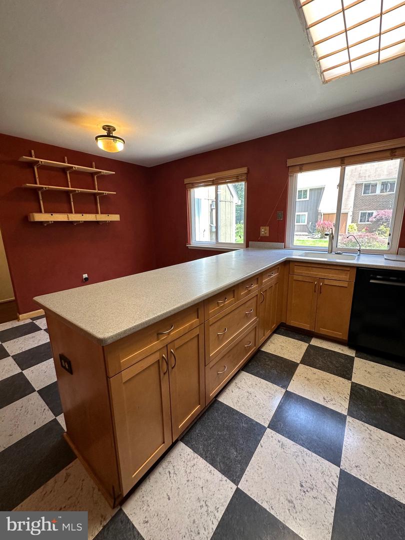 11152 FOREST EDGE DR, RESTON, Virginia 20190, 3 Bedrooms Bedrooms, ,2 BathroomsBathrooms,Residential,For sale,11152 FOREST EDGE DR,VAFX2215544 MLS # VAFX2215544