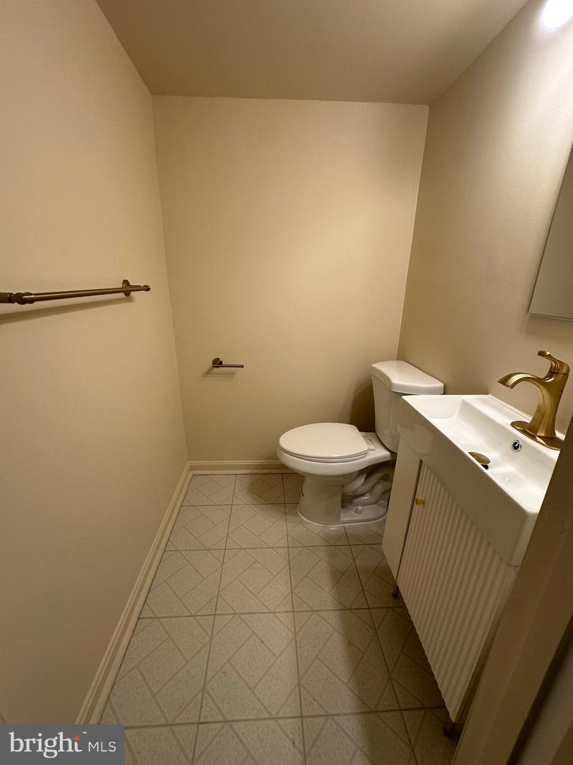 11152 FOREST EDGE DR, RESTON, Virginia 20190, 3 Bedrooms Bedrooms, ,2 BathroomsBathrooms,Residential,For sale,11152 FOREST EDGE DR,VAFX2215544 MLS # VAFX2215544