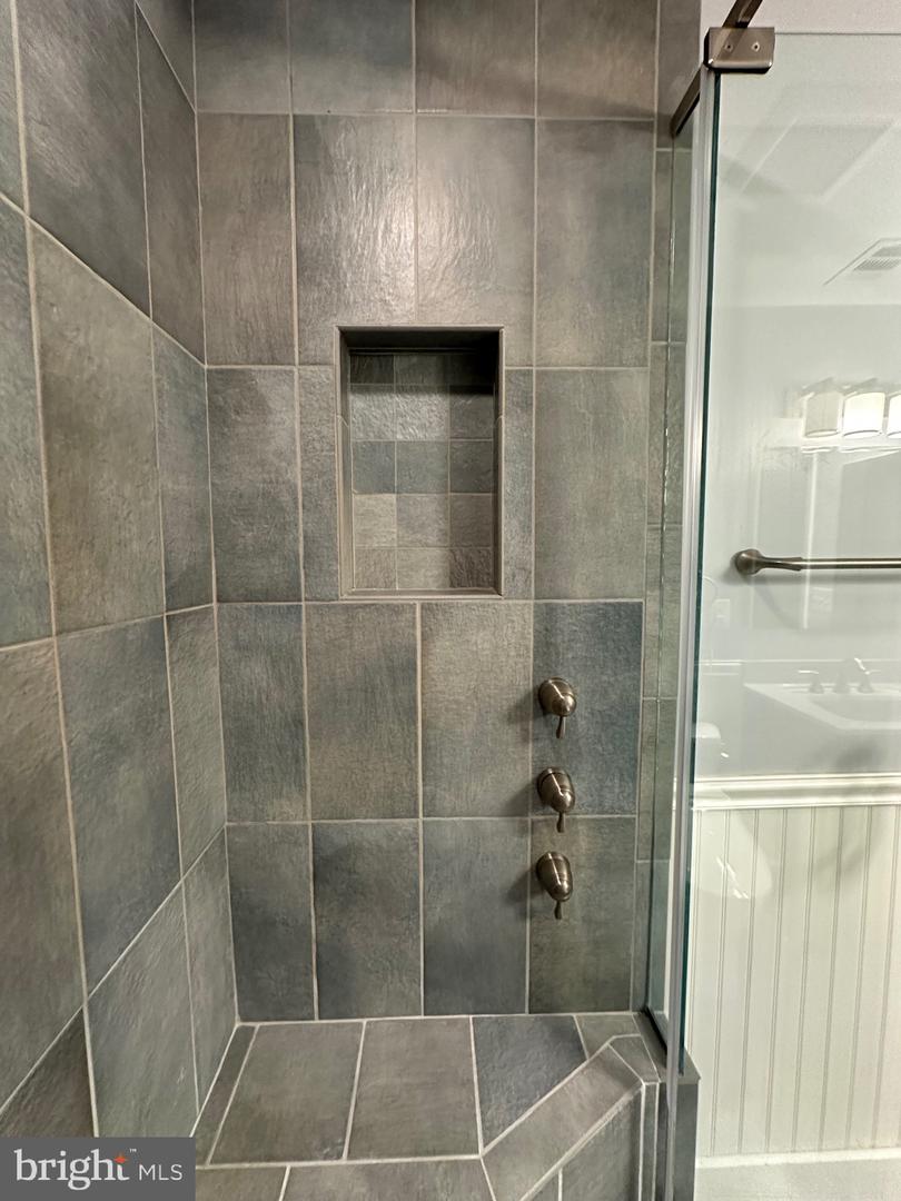 11152 FOREST EDGE DR, RESTON, Virginia 20190, 3 Bedrooms Bedrooms, ,2 BathroomsBathrooms,Residential,For sale,11152 FOREST EDGE DR,VAFX2215544 MLS # VAFX2215544