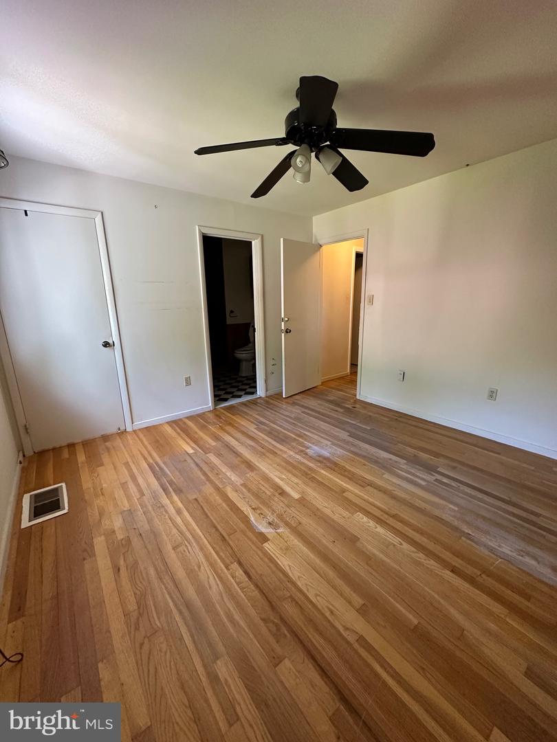 11152 FOREST EDGE DR, RESTON, Virginia 20190, 3 Bedrooms Bedrooms, ,2 BathroomsBathrooms,Residential,For sale,11152 FOREST EDGE DR,VAFX2215544 MLS # VAFX2215544