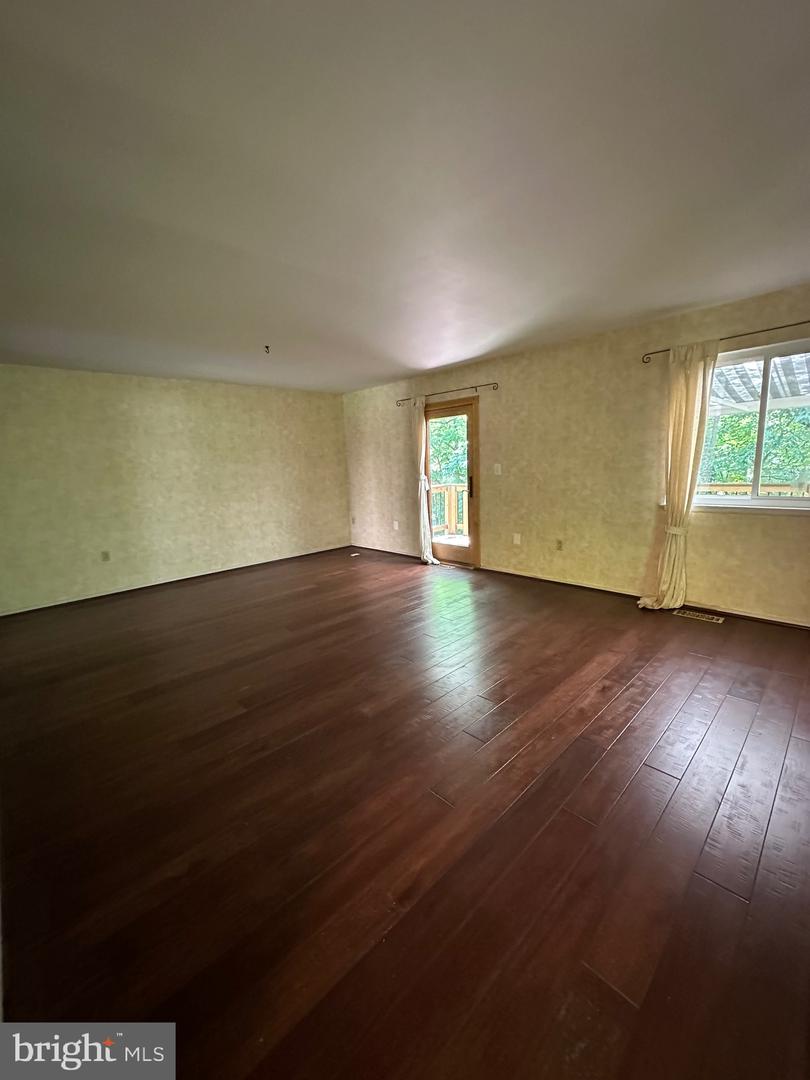 11152 FOREST EDGE DR, RESTON, Virginia 20190, 3 Bedrooms Bedrooms, ,2 BathroomsBathrooms,Residential,For sale,11152 FOREST EDGE DR,VAFX2215544 MLS # VAFX2215544