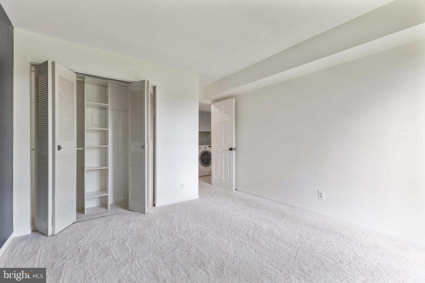 7804 DASSETT CT #202, ANNANDALE, Virginia 22003, 2 Bedrooms Bedrooms, ,2 BathroomsBathrooms,Residential,For sale,7804 DASSETT CT #202,VAFX2234146 MLS # VAFX2234146
