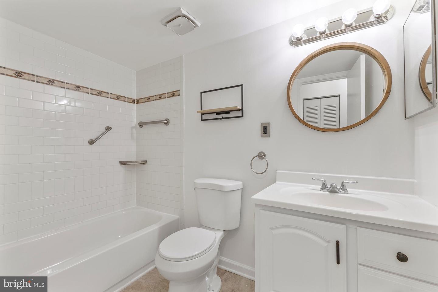 7804 DASSETT CT #202, ANNANDALE, Virginia 22003, 2 Bedrooms Bedrooms, ,2 BathroomsBathrooms,Residential,For sale,7804 DASSETT CT #202,VAFX2234146 MLS # VAFX2234146