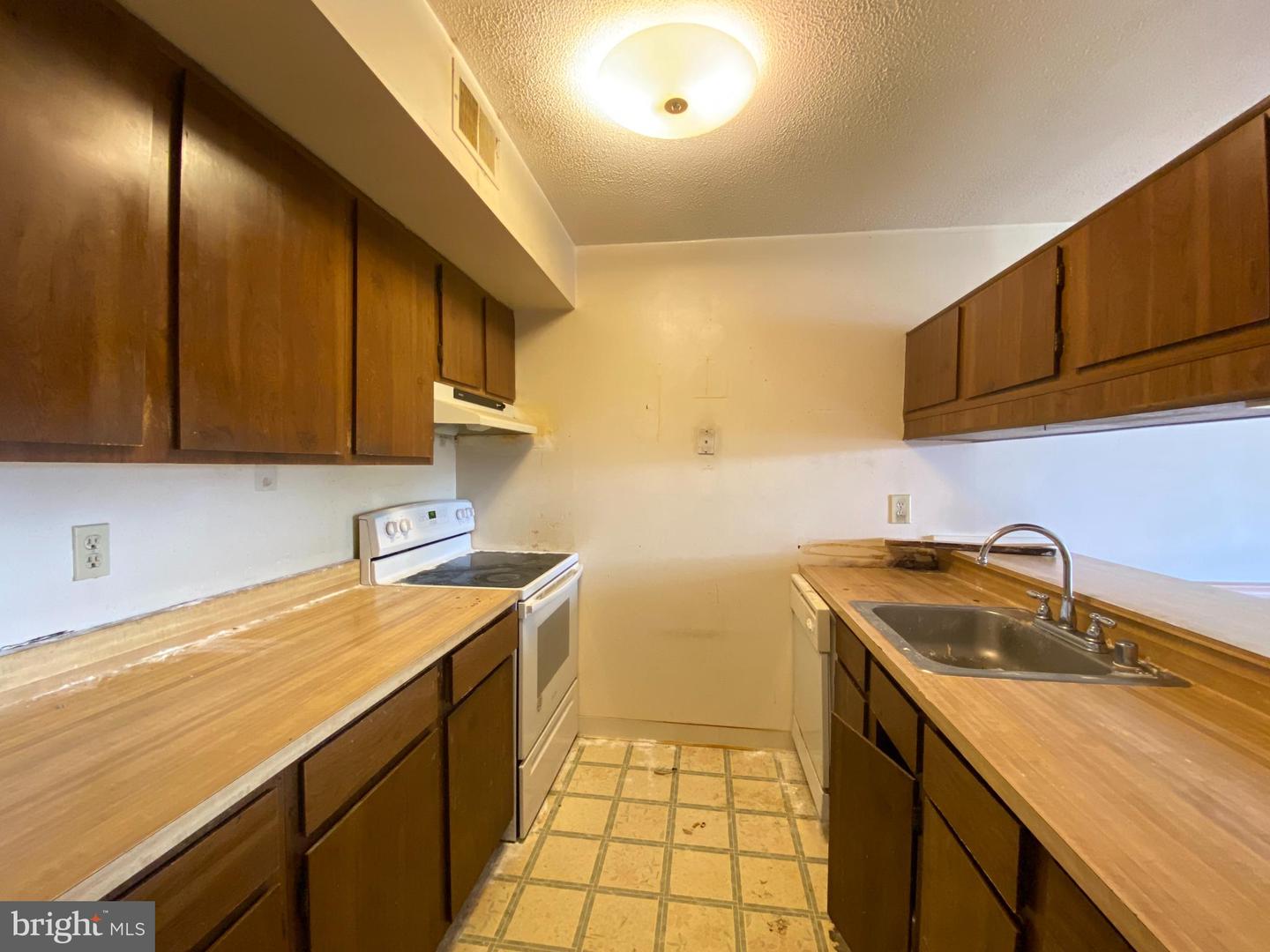96 ADAMS DR NE #49, LEESBURG, Virginia 20176, 3 Bedrooms Bedrooms, ,1 BathroomBathrooms,Residential,For sale,96 ADAMS DR NE #49,VALO2095896 MLS # VALO2095896