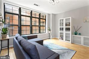1111 25TH ST NW #401, WASHINGTON, District Of Columbia 20037, 1 Bedroom Bedrooms, ,1 BathroomBathrooms,Residential,For sale,1111 25TH ST NW #401,DCDC2200510 MLS # DCDC2200510