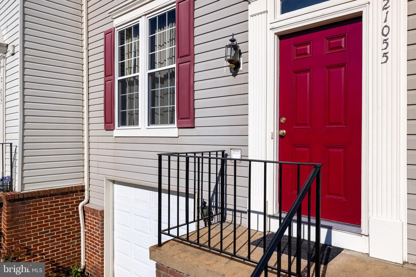 21055 CORNERPOST SQ, ASHBURN, Virginia 20147, 3 Bedrooms Bedrooms, ,2 BathroomsBathrooms,Residential,For sale,21055 CORNERPOST SQ,VALO2097826 MLS # VALO2097826