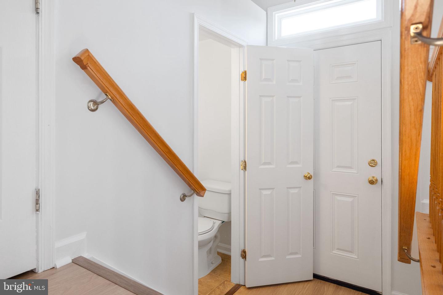 21055 CORNERPOST SQ, ASHBURN, Virginia 20147, 3 Bedrooms Bedrooms, ,2 BathroomsBathrooms,Residential,For sale,21055 CORNERPOST SQ,VALO2097826 MLS # VALO2097826