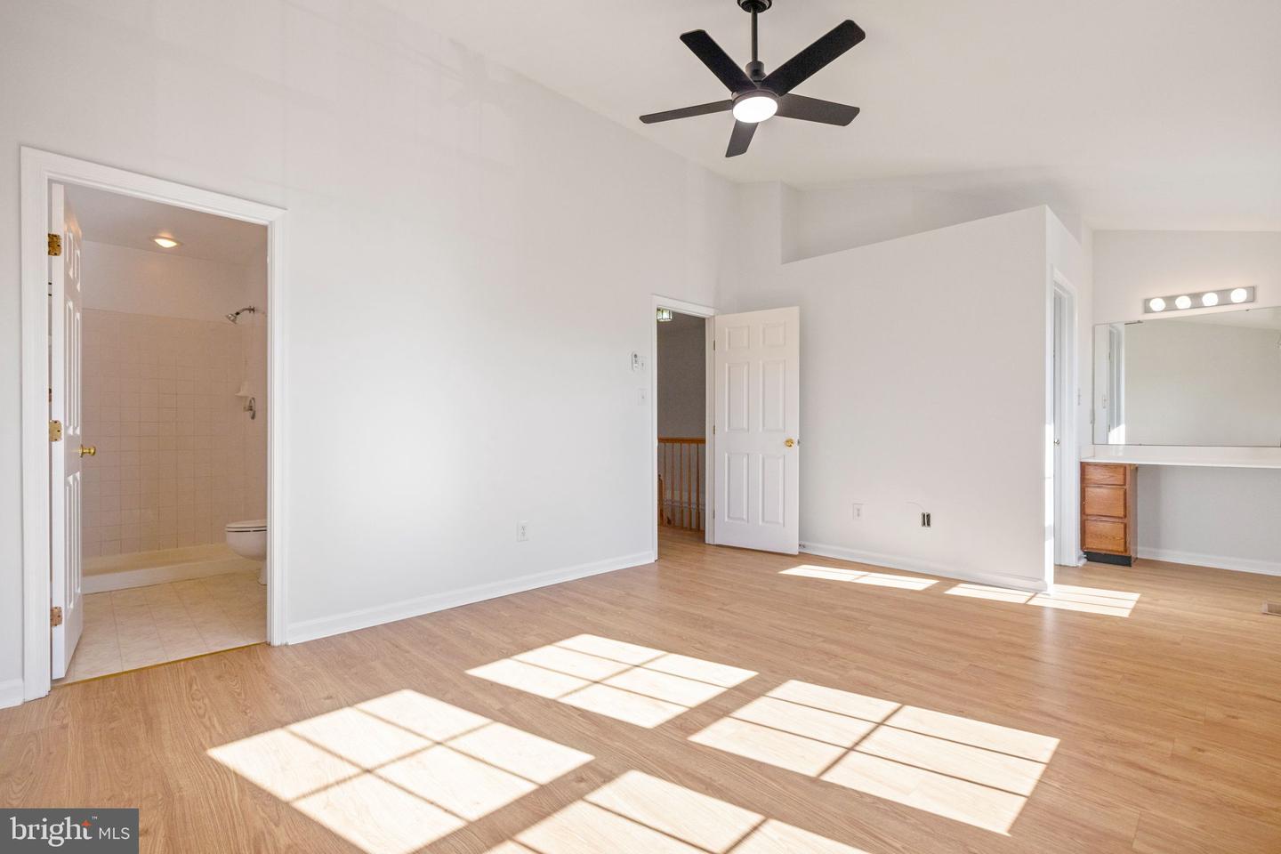 21055 CORNERPOST SQ, ASHBURN, Virginia 20147, 3 Bedrooms Bedrooms, ,2 BathroomsBathrooms,Residential,For sale,21055 CORNERPOST SQ,VALO2097826 MLS # VALO2097826