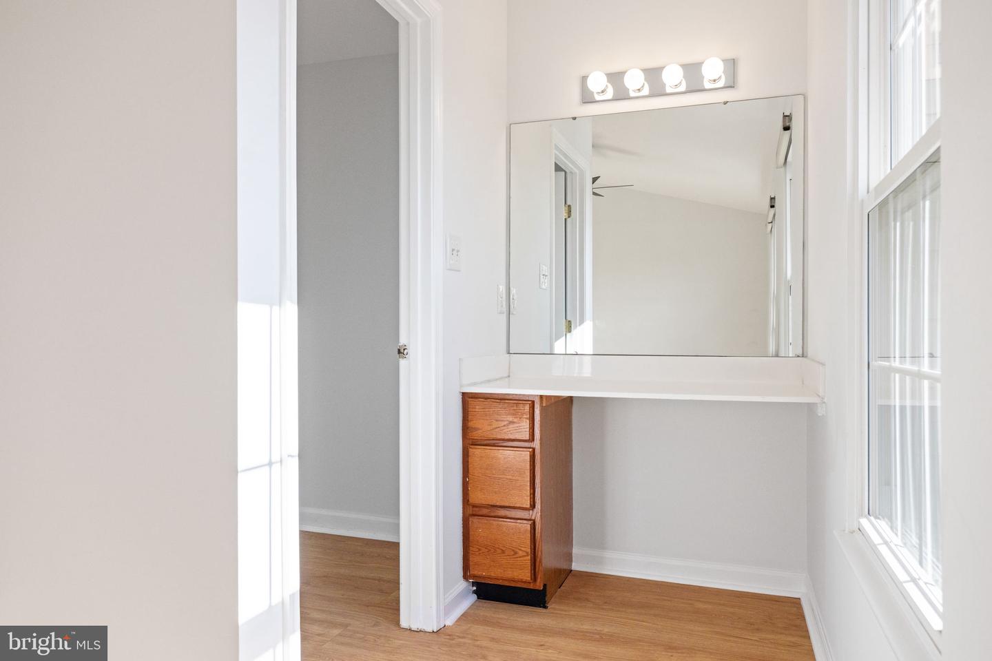 21055 CORNERPOST SQ, ASHBURN, Virginia 20147, 3 Bedrooms Bedrooms, ,2 BathroomsBathrooms,Residential,For sale,21055 CORNERPOST SQ,VALO2097826 MLS # VALO2097826