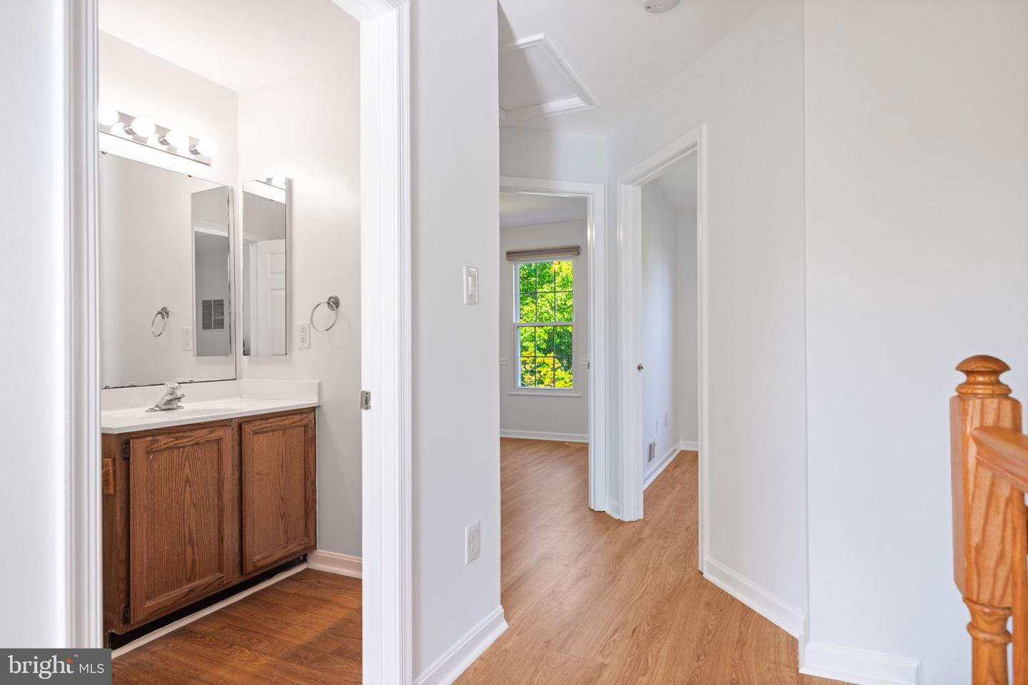 21055 CORNERPOST SQ, ASHBURN, Virginia 20147, 3 Bedrooms Bedrooms, ,2 BathroomsBathrooms,Residential,For sale,21055 CORNERPOST SQ,VALO2097826 MLS # VALO2097826