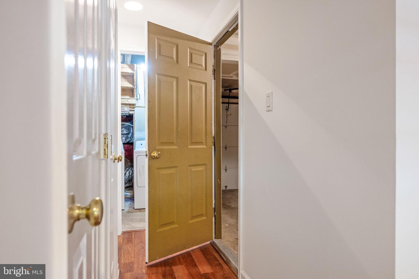 21055 CORNERPOST SQ, ASHBURN, Virginia 20147, 3 Bedrooms Bedrooms, ,2 BathroomsBathrooms,Residential,For sale,21055 CORNERPOST SQ,VALO2097826 MLS # VALO2097826