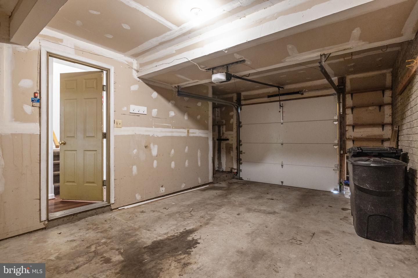 21055 CORNERPOST SQ, ASHBURN, Virginia 20147, 3 Bedrooms Bedrooms, ,2 BathroomsBathrooms,Residential,For sale,21055 CORNERPOST SQ,VALO2097826 MLS # VALO2097826
