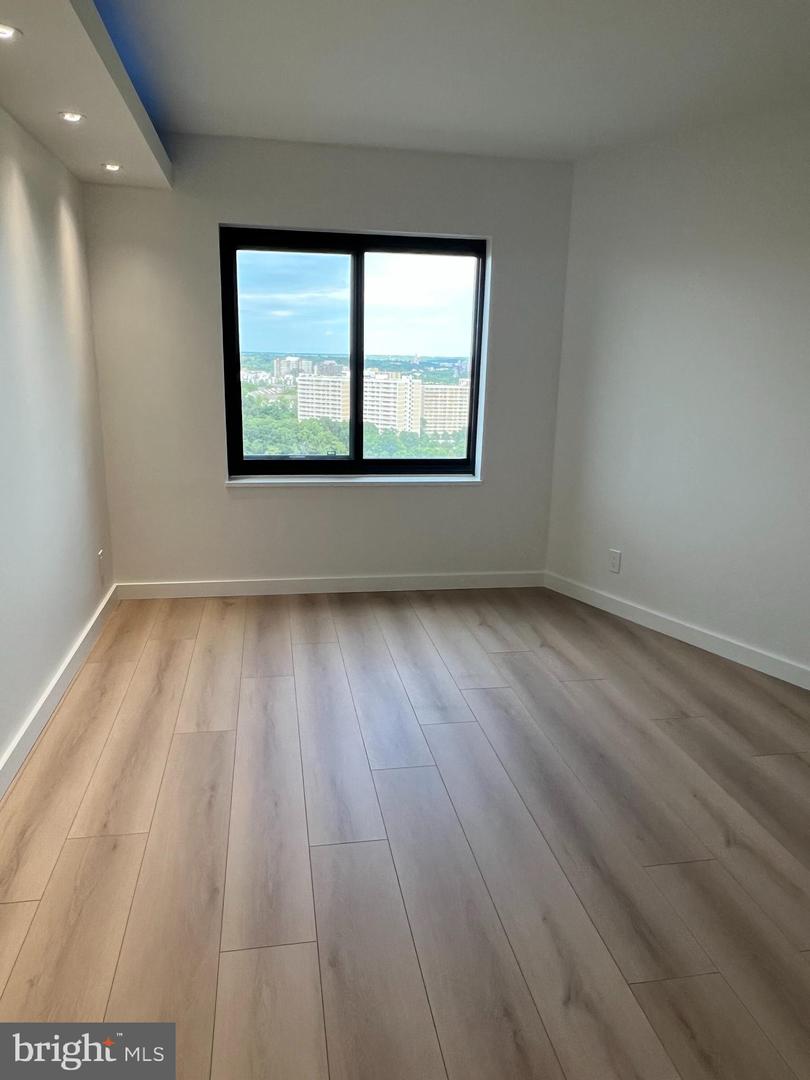 307 YOAKUM PKWY #1801, ALEXANDRIA, Virginia 22304, 1 Bedroom Bedrooms, 4 Rooms Rooms,1 BathroomBathrooms,Residential,For sale,307 YOAKUM PKWY #1801,VAAX2045748 MLS # VAAX2045748