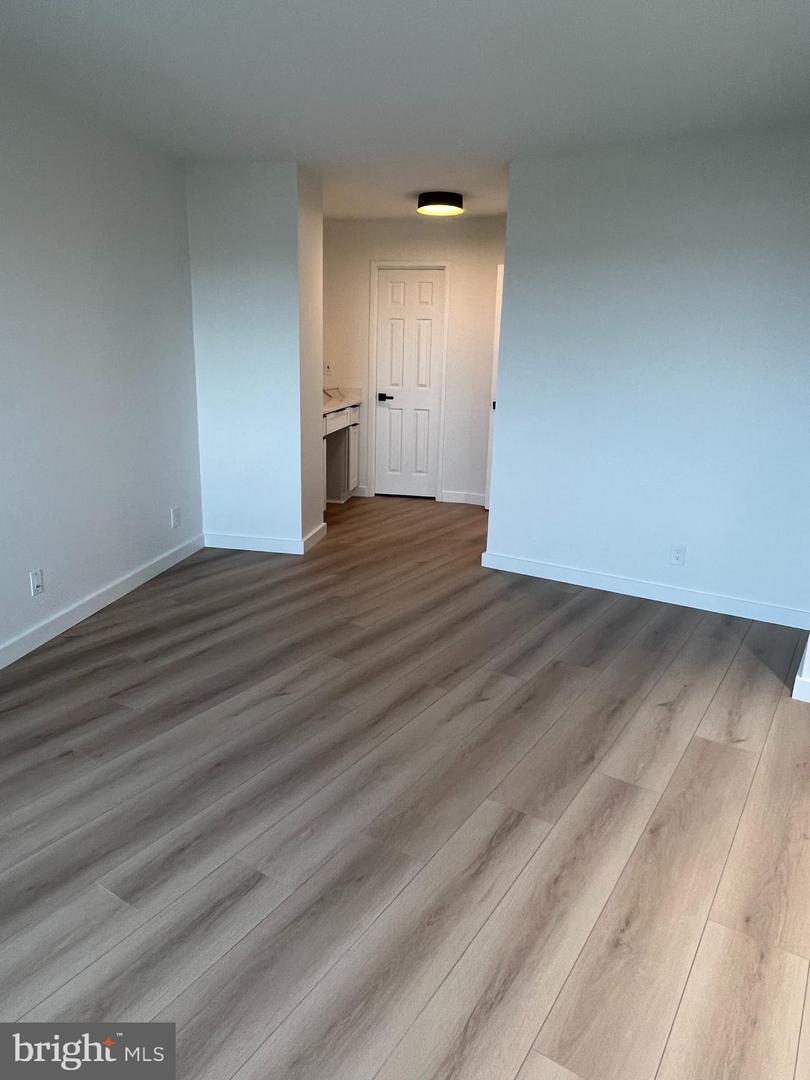 307 YOAKUM PKWY #1801, ALEXANDRIA, Virginia 22304, 1 Bedroom Bedrooms, 4 Rooms Rooms,1 BathroomBathrooms,Residential,For sale,307 YOAKUM PKWY #1801,VAAX2045748 MLS # VAAX2045748