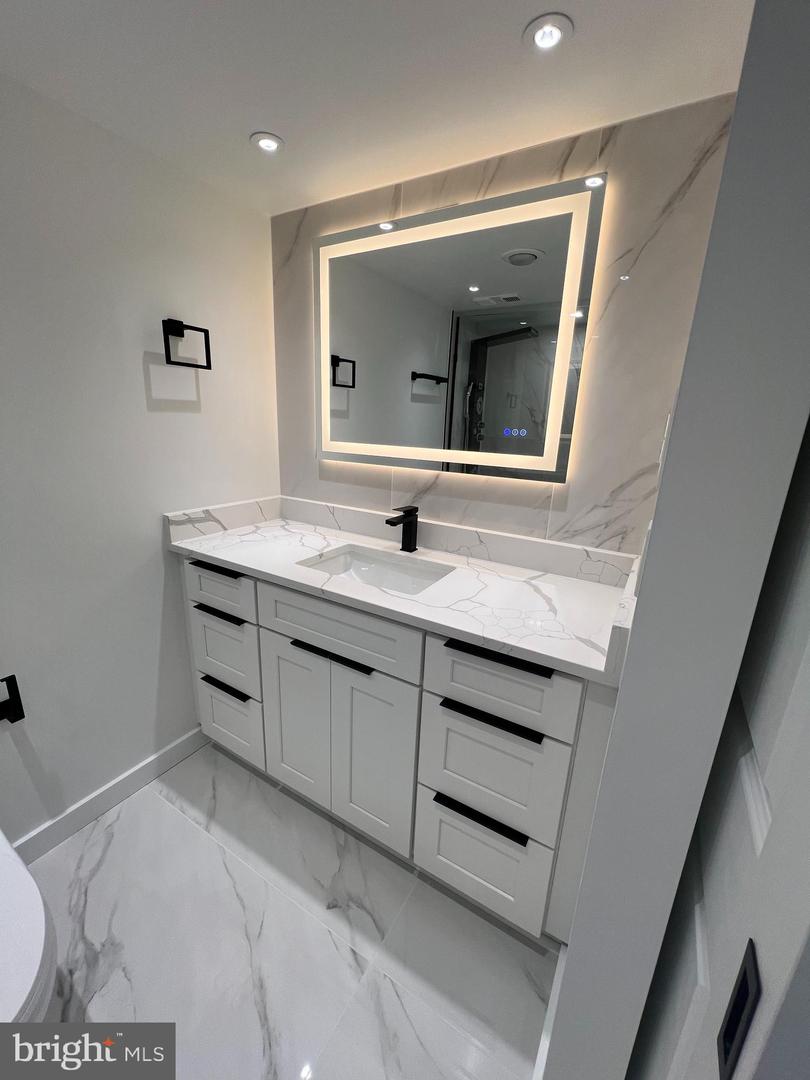 307 YOAKUM PKWY #1801, ALEXANDRIA, Virginia 22304, 1 Bedroom Bedrooms, 4 Rooms Rooms,1 BathroomBathrooms,Residential,For sale,307 YOAKUM PKWY #1801,VAAX2045748 MLS # VAAX2045748