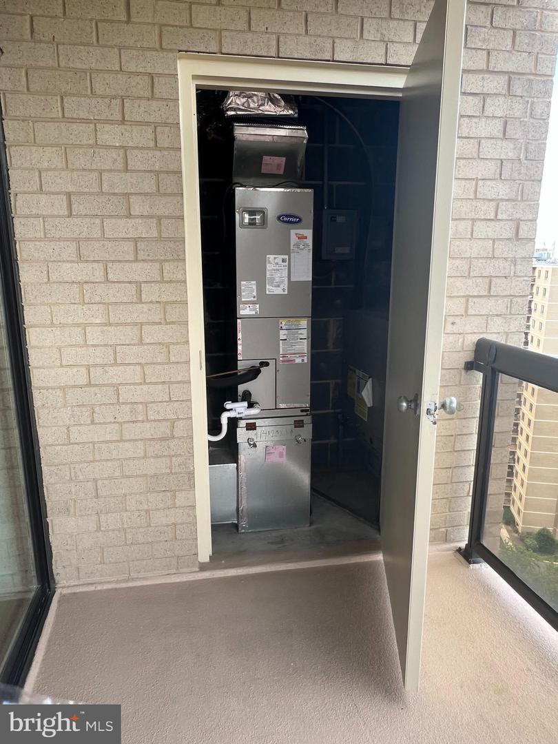 307 YOAKUM PKWY #1801, ALEXANDRIA, Virginia 22304, 1 Bedroom Bedrooms, 4 Rooms Rooms,1 BathroomBathrooms,Residential,For sale,307 YOAKUM PKWY #1801,VAAX2045748 MLS # VAAX2045748