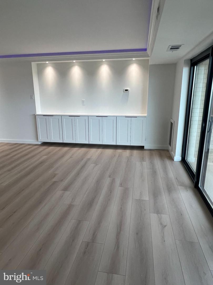 307 YOAKUM PKWY #1801, ALEXANDRIA, Virginia 22304, 1 Bedroom Bedrooms, 4 Rooms Rooms,1 BathroomBathrooms,Residential,For sale,307 YOAKUM PKWY #1801,VAAX2045748 MLS # VAAX2045748
