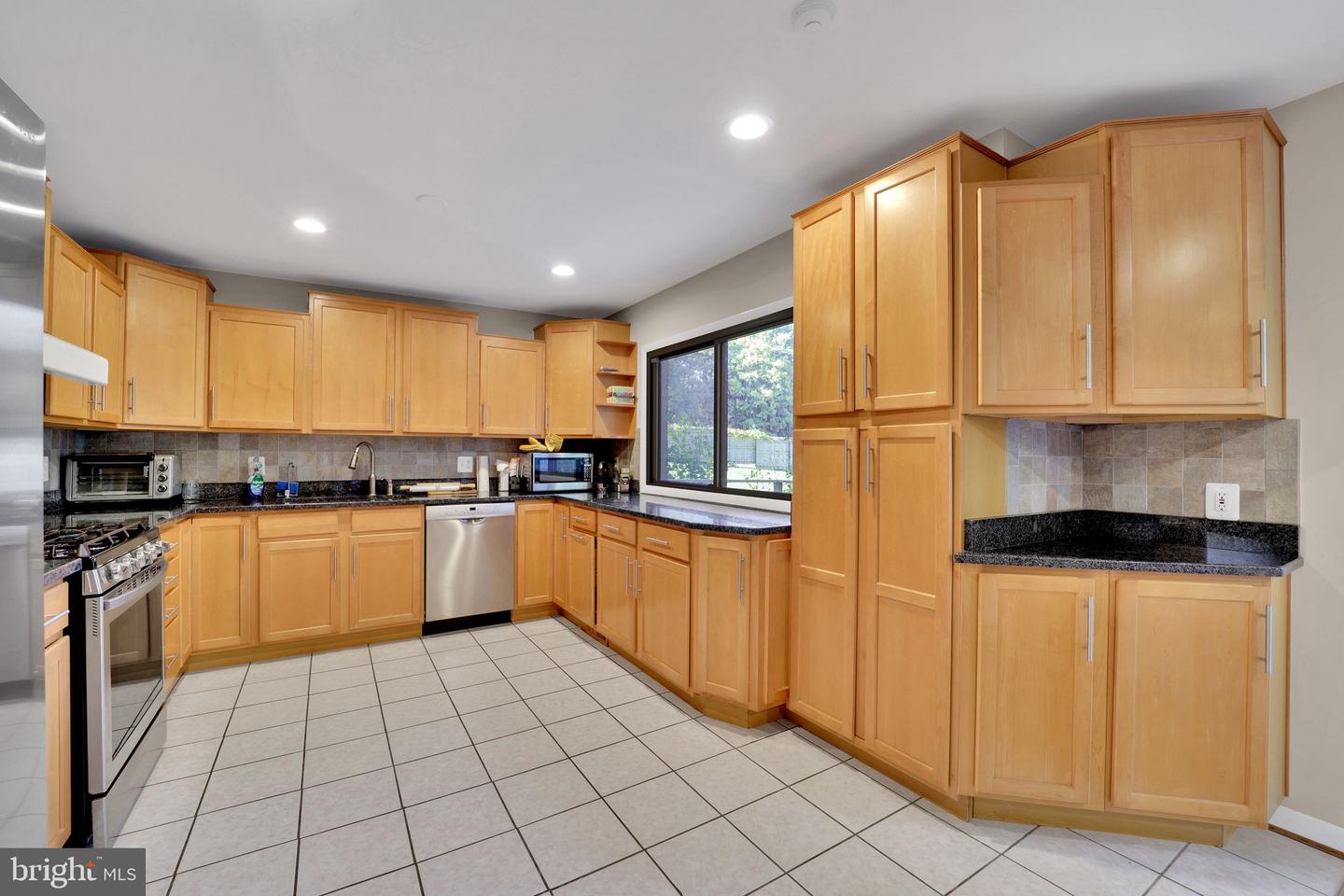 12106 QUORN LN, RESTON, Virginia 20191, 4 Bedrooms Bedrooms, ,2 BathroomsBathrooms,Residential,For sale,12106 QUORN LN,VAFX2240458 MLS # VAFX2240458
