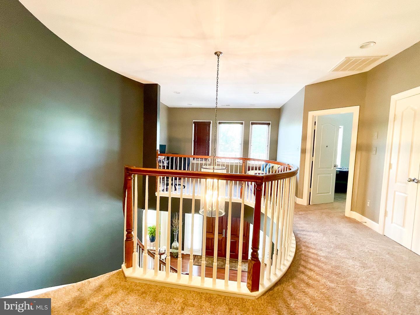 22995 LOIS LN, BRAMBLETON, Virginia 20148, 5 Bedrooms Bedrooms, ,4 BathroomsBathrooms,Residential,For sale,22995 LOIS LN,VALO2096274 MLS # VALO2096274