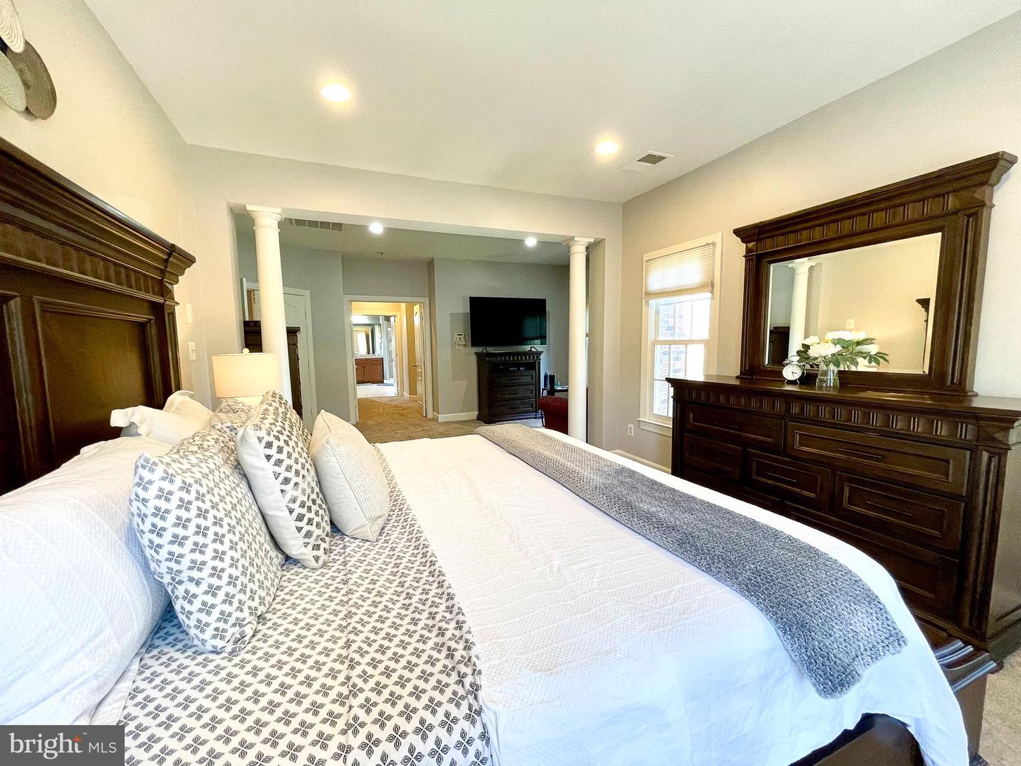 22995 LOIS LN, BRAMBLETON, Virginia 20148, 5 Bedrooms Bedrooms, ,4 BathroomsBathrooms,Residential,For sale,22995 LOIS LN,VALO2096274 MLS # VALO2096274