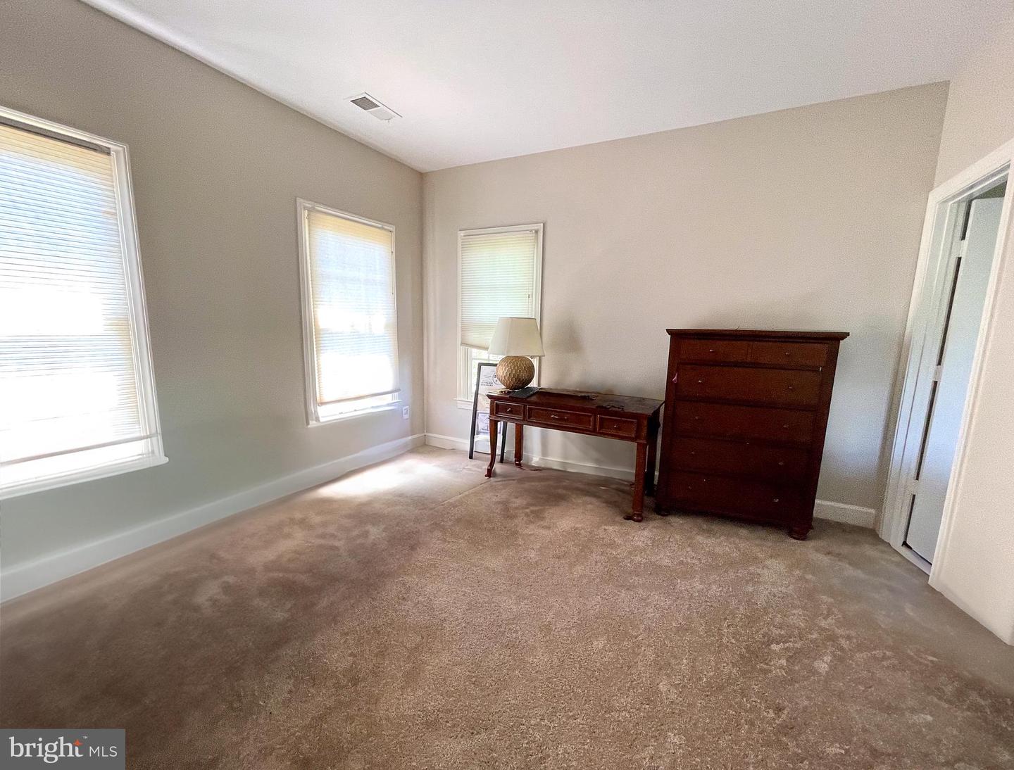 22995 LOIS LN, BRAMBLETON, Virginia 20148, 5 Bedrooms Bedrooms, ,4 BathroomsBathrooms,Residential,For sale,22995 LOIS LN,VALO2096274 MLS # VALO2096274