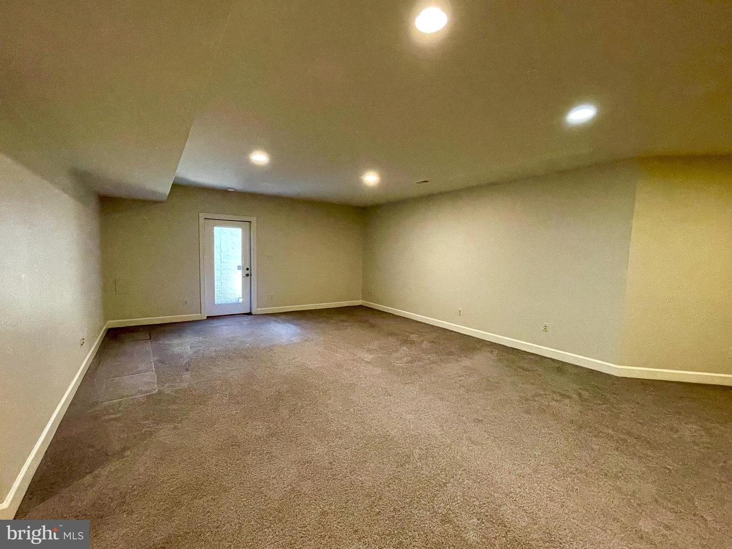 22995 LOIS LN, BRAMBLETON, Virginia 20148, 5 Bedrooms Bedrooms, ,4 BathroomsBathrooms,Residential,For sale,22995 LOIS LN,VALO2096274 MLS # VALO2096274