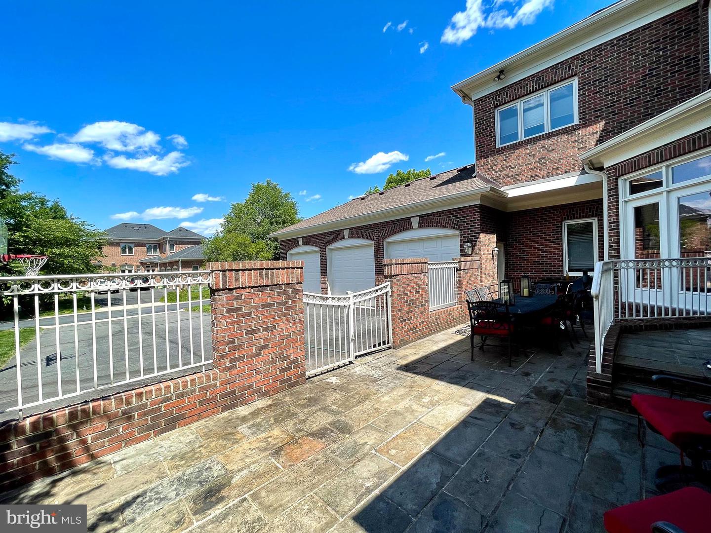 22995 LOIS LN, BRAMBLETON, Virginia 20148, 5 Bedrooms Bedrooms, ,4 BathroomsBathrooms,Residential,For sale,22995 LOIS LN,VALO2096274 MLS # VALO2096274
