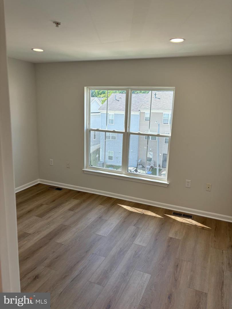 1853 TOBIAS DRIVE SE TOBIAS DR SE, WASHINGTON, District Of Columbia 20020, 3 Bedrooms Bedrooms, ,2 BathroomsBathrooms,Residential,For sale,1853 TOBIAS DRIVE SE TOBIAS DR SE,DCDC2201434 MLS # DCDC2201434