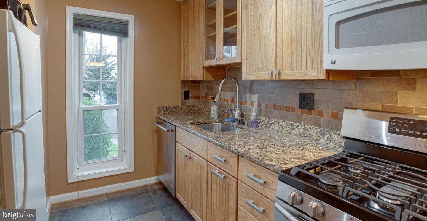 11998 CARDAMOM DR #11998, WOODBRIDGE, Virginia 22192, 2 Bedrooms Bedrooms, ,1 BathroomBathrooms,Residential,For sale,11998 CARDAMOM DR #11998,VAPW2095238 MLS # VAPW2095238