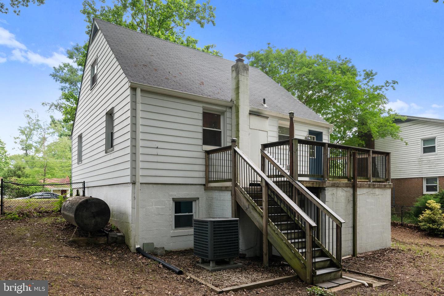 5604 EDGEMONT DR, ALEXANDRIA, Virginia 22310, 3 Bedrooms Bedrooms, ,2 BathroomsBathrooms,Residential,For sale,5604 EDGEMONT DR,VAFX2242646 MLS # VAFX2242646