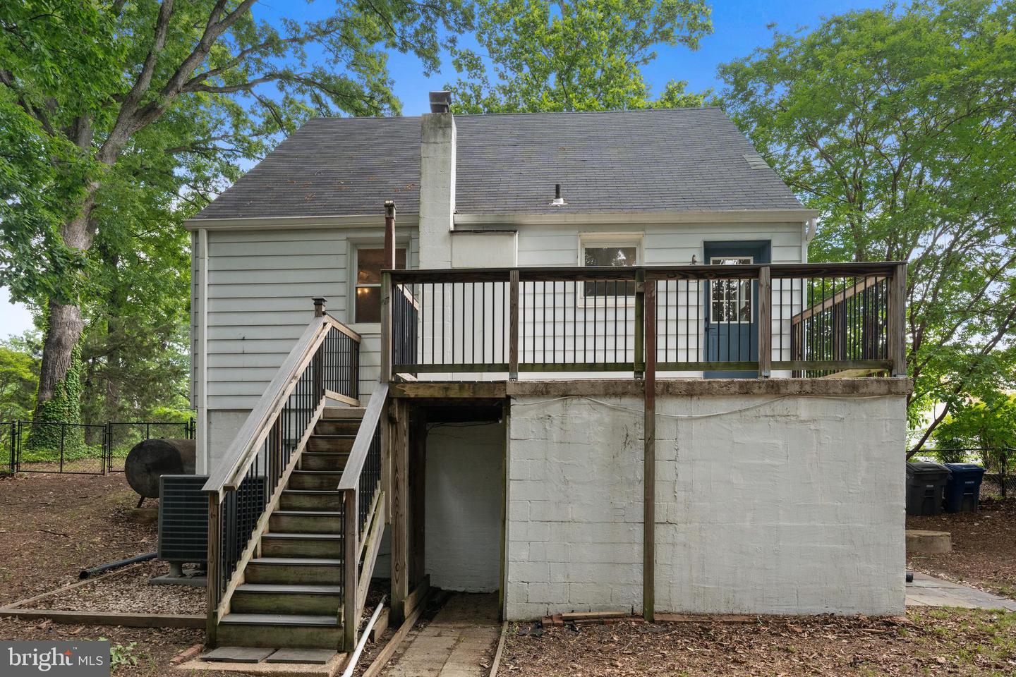 5604 EDGEMONT DR, ALEXANDRIA, Virginia 22310, 3 Bedrooms Bedrooms, ,2 BathroomsBathrooms,Residential,For sale,5604 EDGEMONT DR,VAFX2242646 MLS # VAFX2242646
