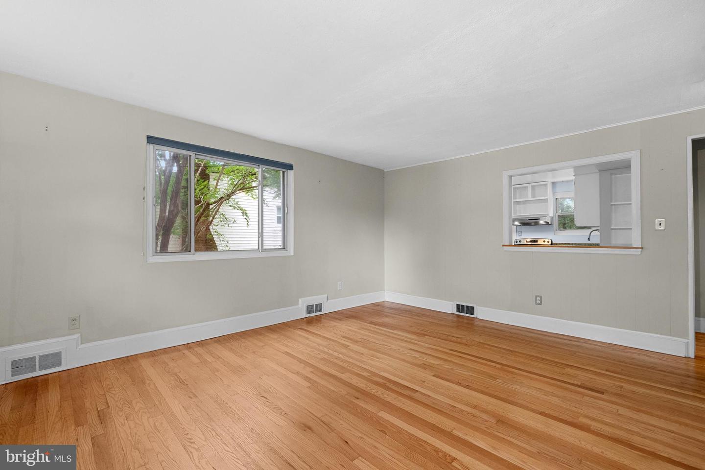 5604 EDGEMONT DR, ALEXANDRIA, Virginia 22310, 3 Bedrooms Bedrooms, ,2 BathroomsBathrooms,Residential,For sale,5604 EDGEMONT DR,VAFX2242646 MLS # VAFX2242646