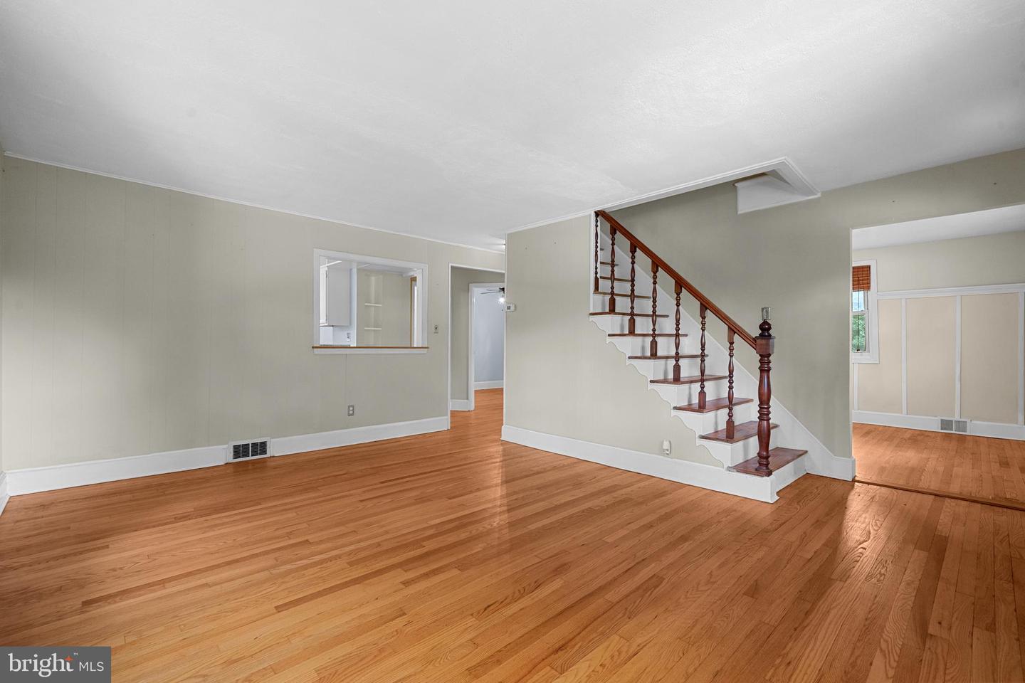 5604 EDGEMONT DR, ALEXANDRIA, Virginia 22310, 3 Bedrooms Bedrooms, ,2 BathroomsBathrooms,Residential,For sale,5604 EDGEMONT DR,VAFX2242646 MLS # VAFX2242646