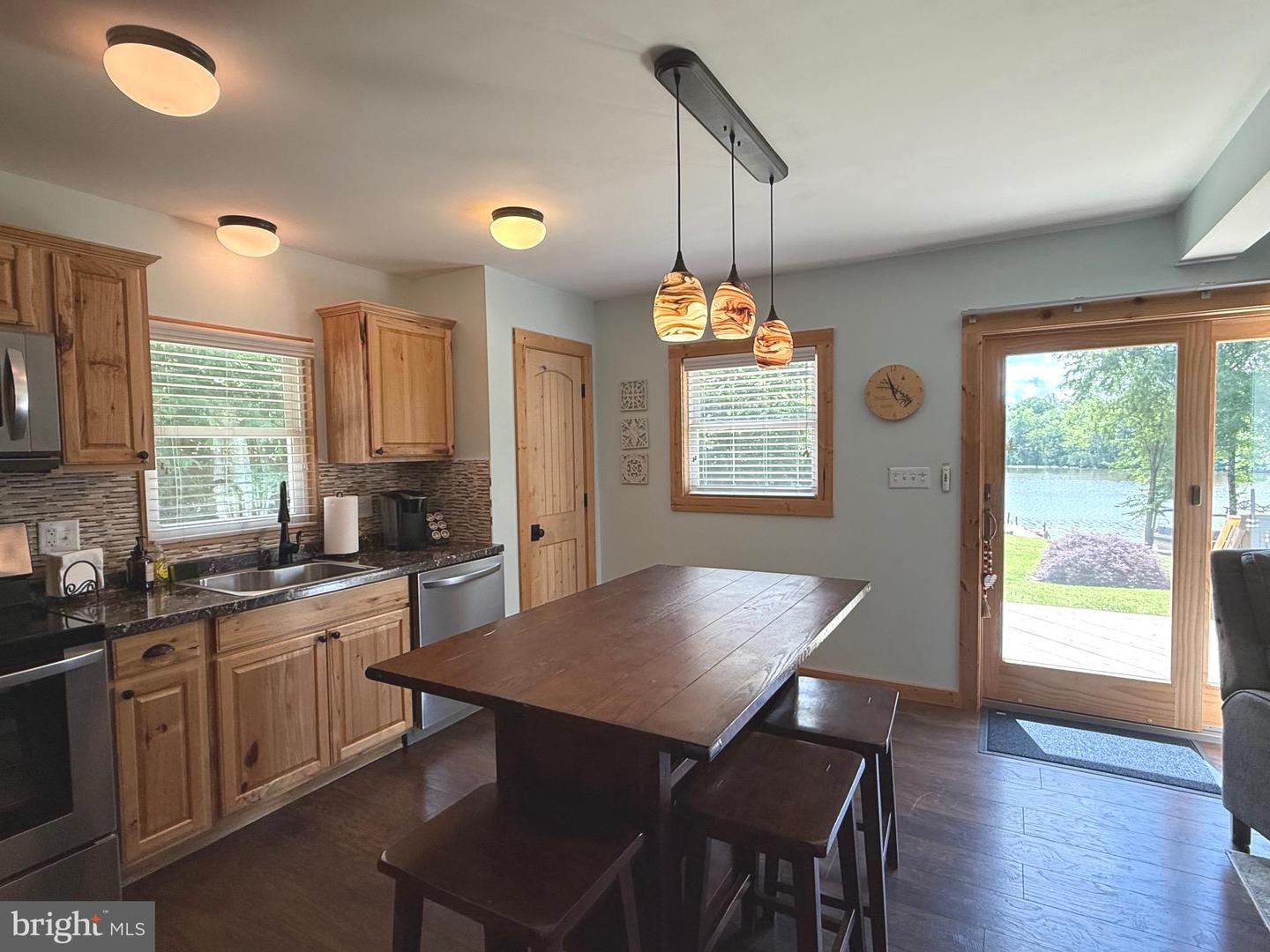 198 MILTONS LN, LOUISA, Virginia 23093, 3 Bedrooms Bedrooms, 6 Rooms Rooms,2 BathroomsBathrooms,Residential,For sale,198 MILTONS LN,VALA2007922 MLS # VALA2007922