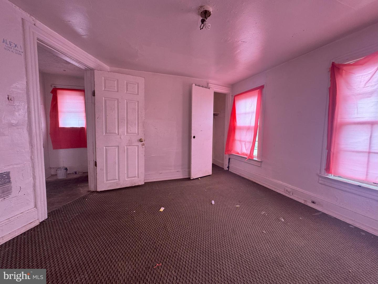 5008 22ND ST N, ARLINGTON, Virginia 22207, 2 Bedrooms Bedrooms, ,1 BathroomBathrooms,Residential,For sale,5008 22ND ST N,VAAR2058152 MLS # VAAR2058152