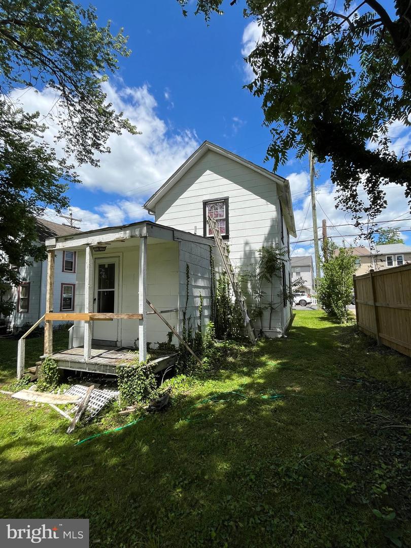 5008 22ND ST N, ARLINGTON, Virginia 22207, 2 Bedrooms Bedrooms, ,1 BathroomBathrooms,Residential,For sale,5008 22ND ST N,VAAR2058152 MLS # VAAR2058152