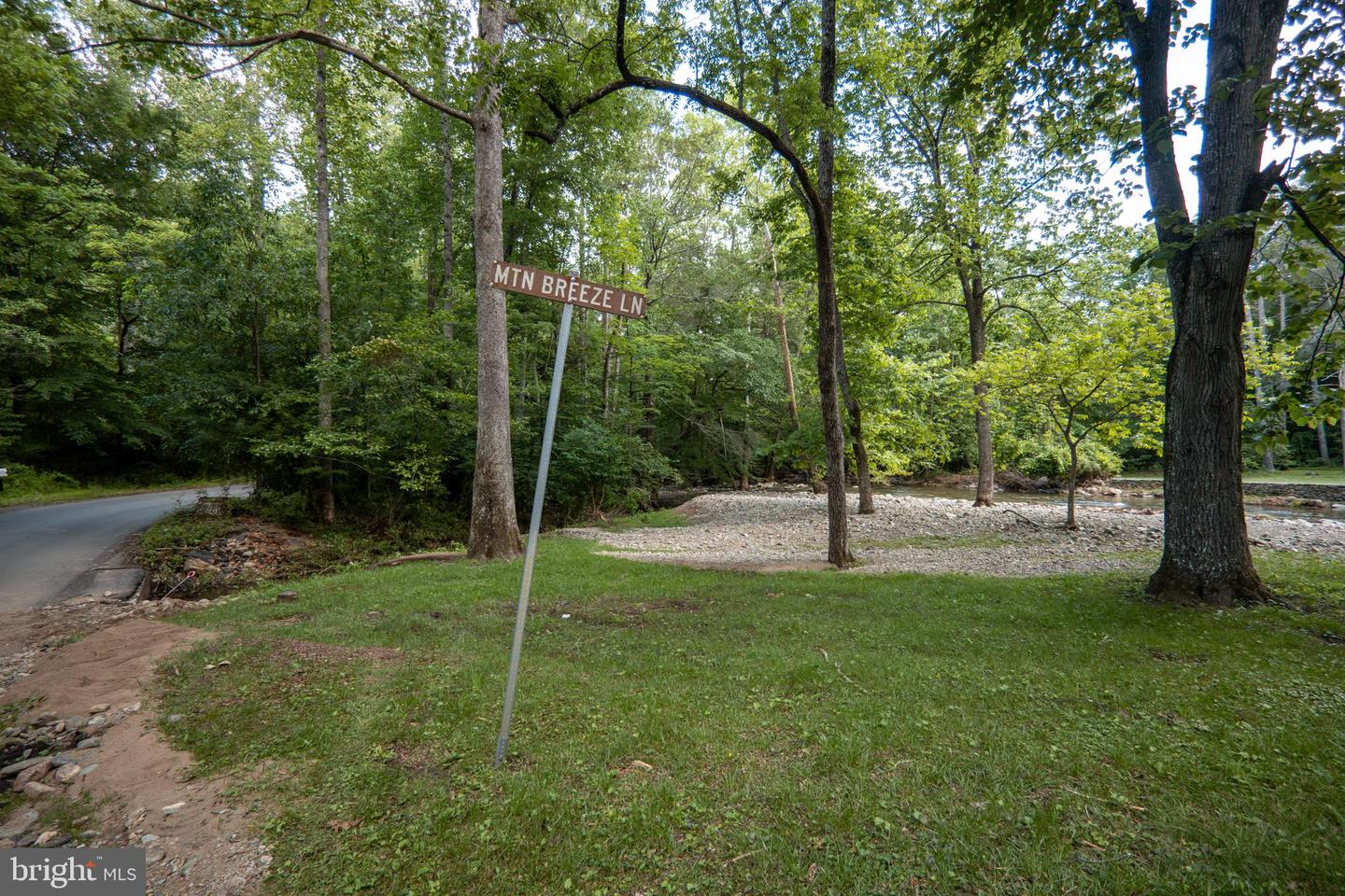 60 MOUNTAIN BREEZE LN, SYRIA, Virginia 22743, 5 Bedrooms Bedrooms, ,2 BathroomsBathrooms,Residential,For sale,60 MOUNTAIN BREEZE LN,VAMA2002242 MLS # VAMA2002242