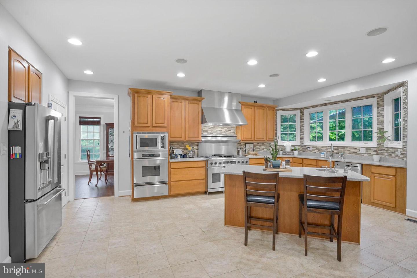 4904 CHARMED CT, WOODBRIDGE, Virginia 22192, 5 Bedrooms Bedrooms, 16 Rooms Rooms,4 BathroomsBathrooms,Residential,For sale,4904 CHARMED CT,VAPW2095612 MLS # VAPW2095612