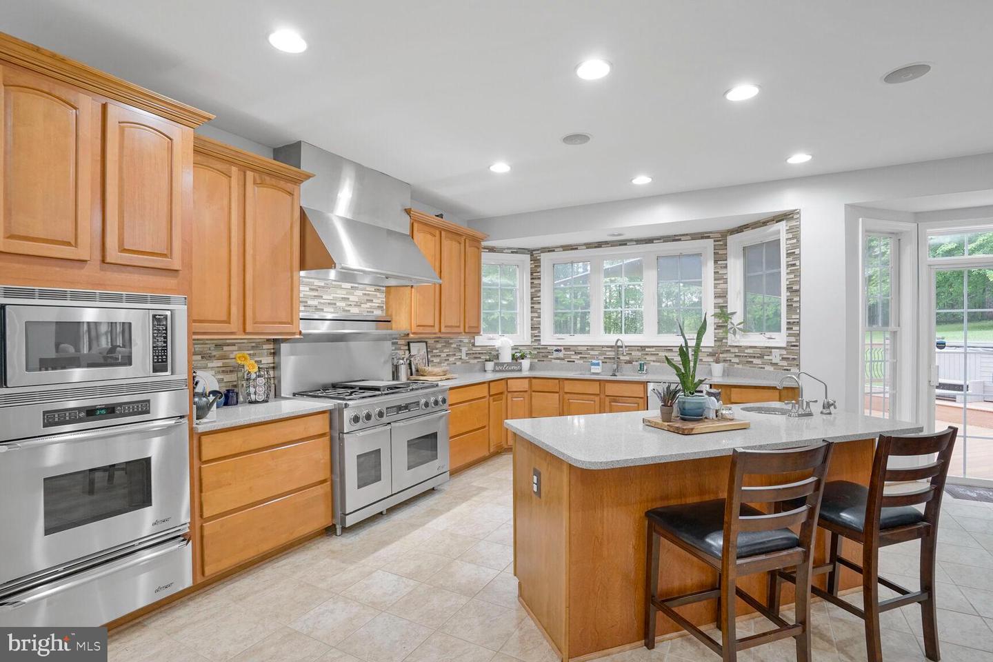 4904 CHARMED CT, WOODBRIDGE, Virginia 22192, 5 Bedrooms Bedrooms, 16 Rooms Rooms,4 BathroomsBathrooms,Residential,For sale,4904 CHARMED CT,VAPW2095612 MLS # VAPW2095612