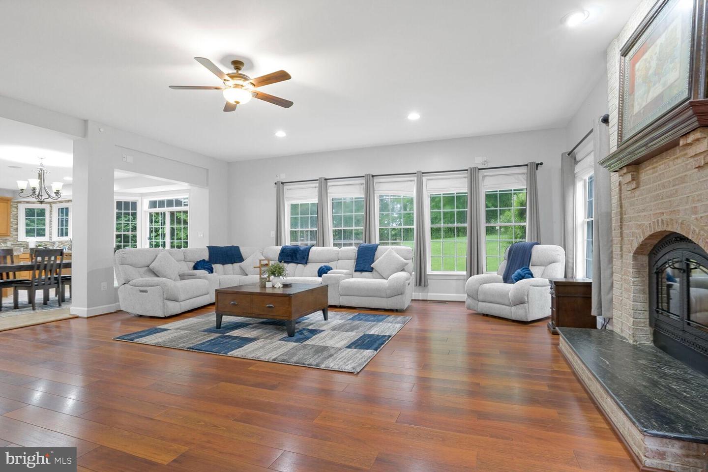 4904 CHARMED CT, WOODBRIDGE, Virginia 22192, 5 Bedrooms Bedrooms, 16 Rooms Rooms,4 BathroomsBathrooms,Residential,For sale,4904 CHARMED CT,VAPW2095612 MLS # VAPW2095612