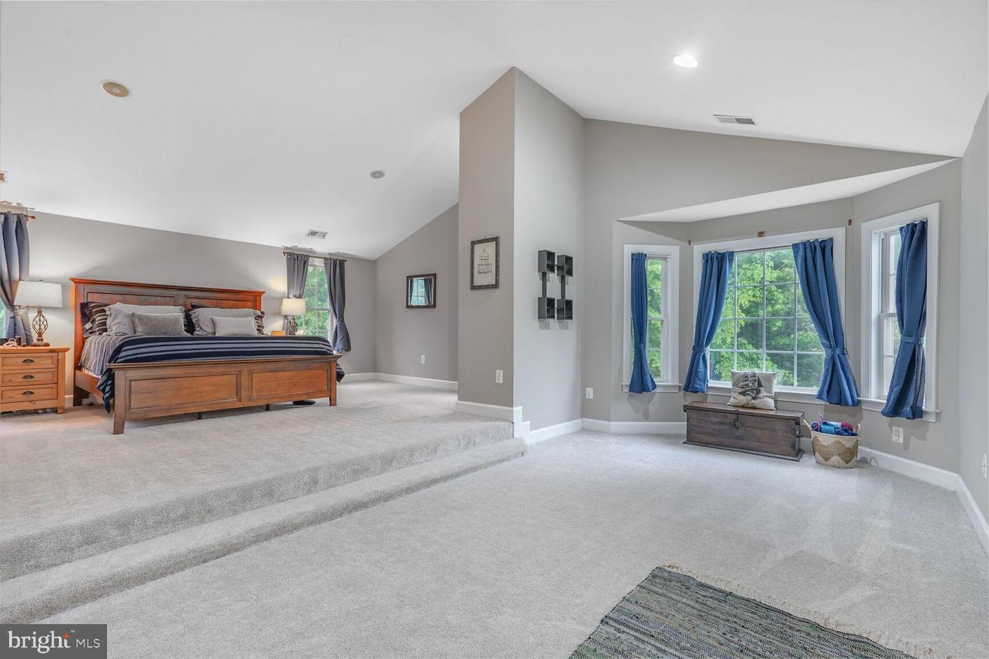 4904 CHARMED CT, WOODBRIDGE, Virginia 22192, 5 Bedrooms Bedrooms, 16 Rooms Rooms,4 BathroomsBathrooms,Residential,For sale,4904 CHARMED CT,VAPW2095612 MLS # VAPW2095612