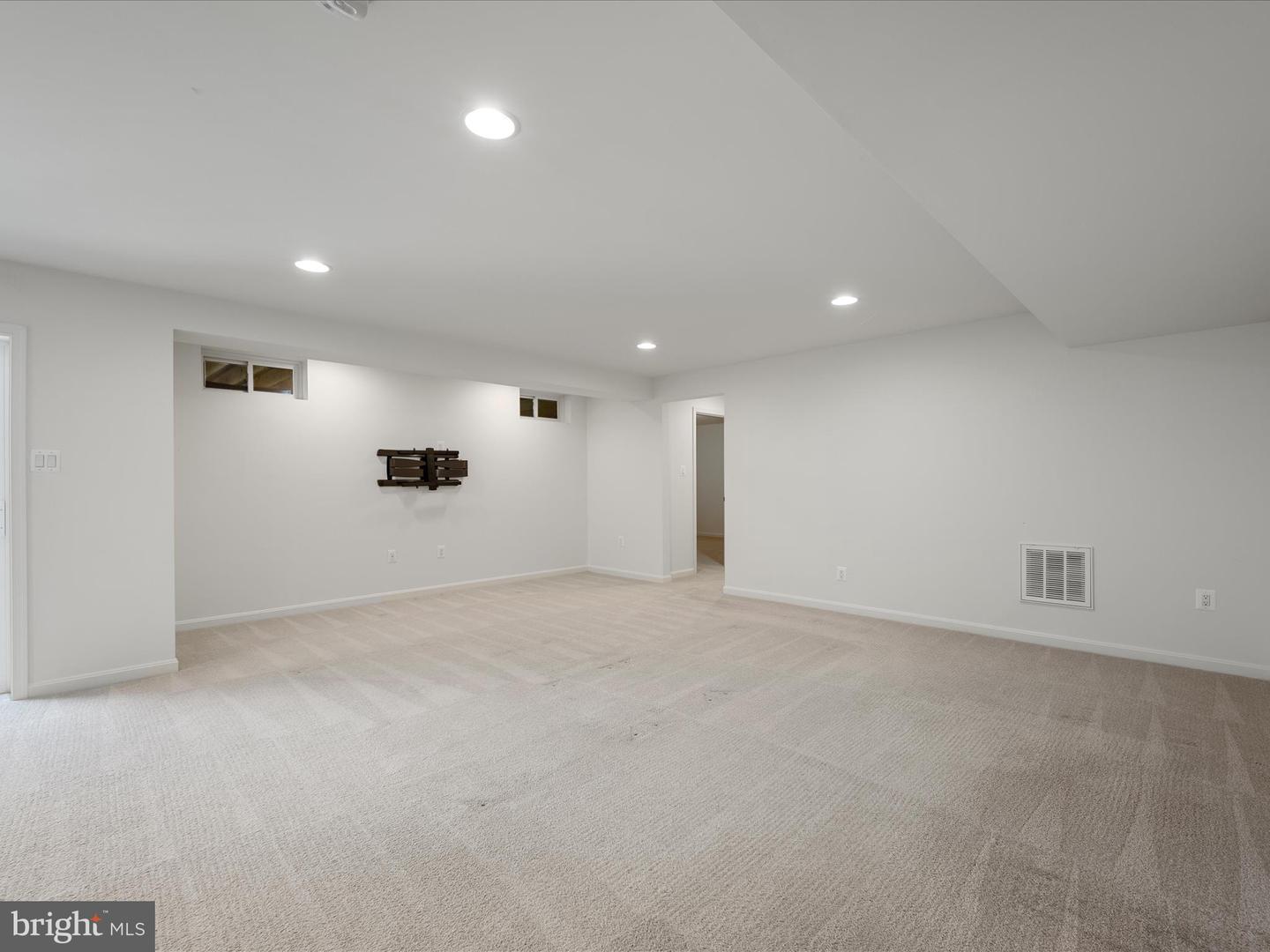 113 PANGBORNE CT, WINCHESTER, Virginia 22602, 4 Bedrooms Bedrooms, ,4 BathroomsBathrooms,Residential,For sale,113 PANGBORNE CT,VAFV2032876 MLS # VAFV2032876