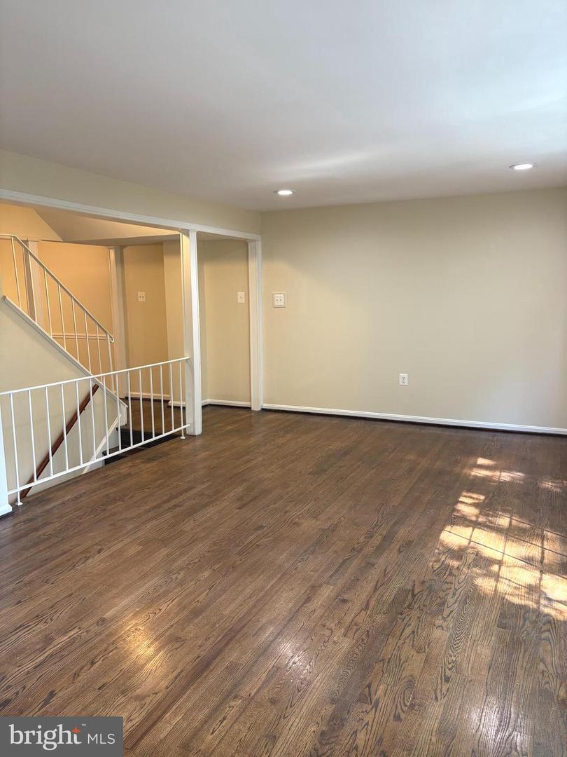 8141 LAKEPARK DR, ALEXANDRIA, Virginia 22309, 4 Bedrooms Bedrooms, ,2 BathroomsBathrooms,Residential,For sale,8141 LAKEPARK DR,VAFX2243168 MLS # VAFX2243168