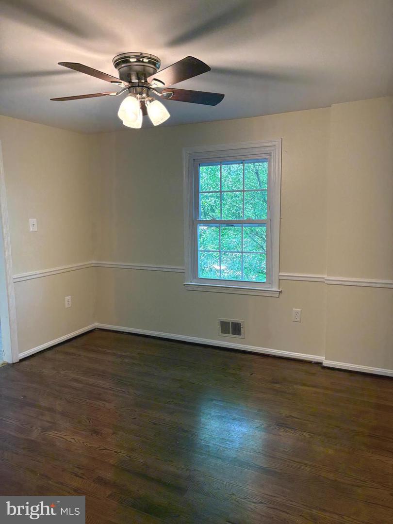 8141 LAKEPARK DR, ALEXANDRIA, Virginia 22309, 4 Bedrooms Bedrooms, ,2 BathroomsBathrooms,Residential,For sale,8141 LAKEPARK DR,VAFX2243168 MLS # VAFX2243168