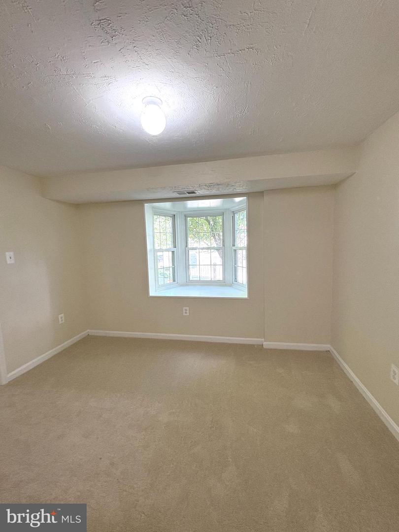 8141 LAKEPARK DR, ALEXANDRIA, Virginia 22309, 4 Bedrooms Bedrooms, ,2 BathroomsBathrooms,Residential,For sale,8141 LAKEPARK DR,VAFX2243168 MLS # VAFX2243168