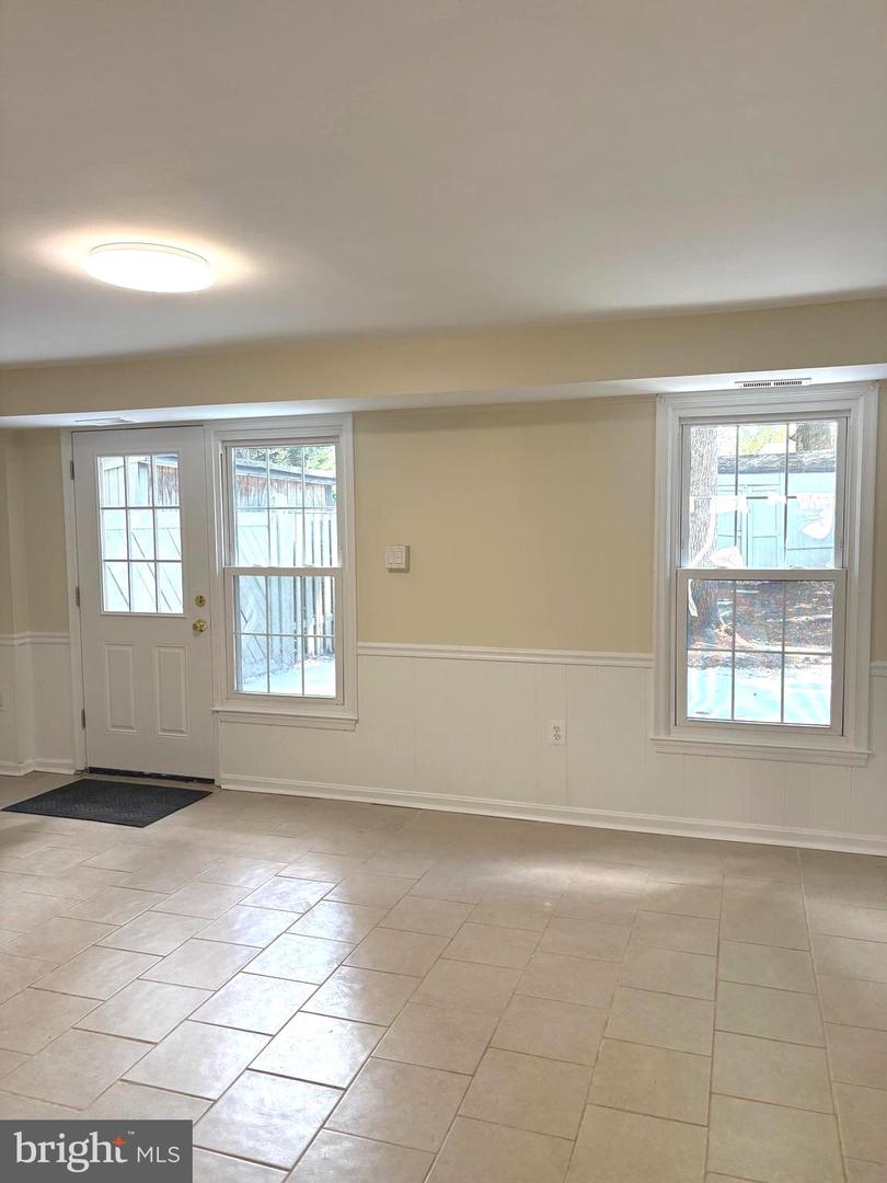 8141 LAKEPARK DR, ALEXANDRIA, Virginia 22309, 4 Bedrooms Bedrooms, ,2 BathroomsBathrooms,Residential,For sale,8141 LAKEPARK DR,VAFX2243168 MLS # VAFX2243168