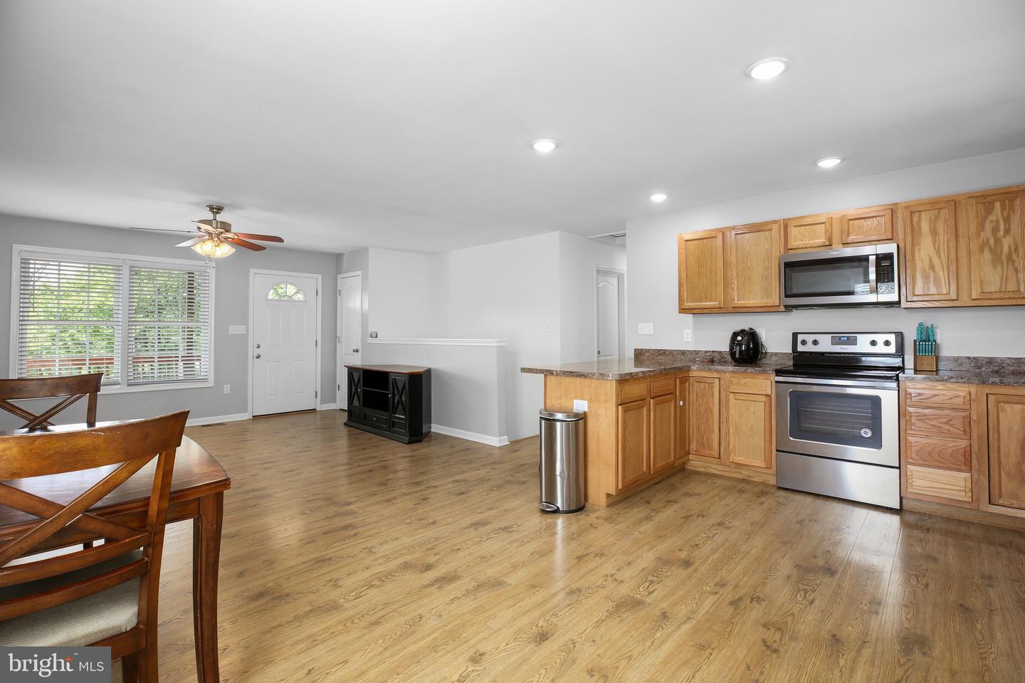 94 GARY LN, FRONT ROYAL, Virginia 22630, 3 Bedrooms Bedrooms, ,3 BathroomsBathrooms,Residential,For sale,94 GARY LN,VAWR2011288 MLS # VAWR2011288