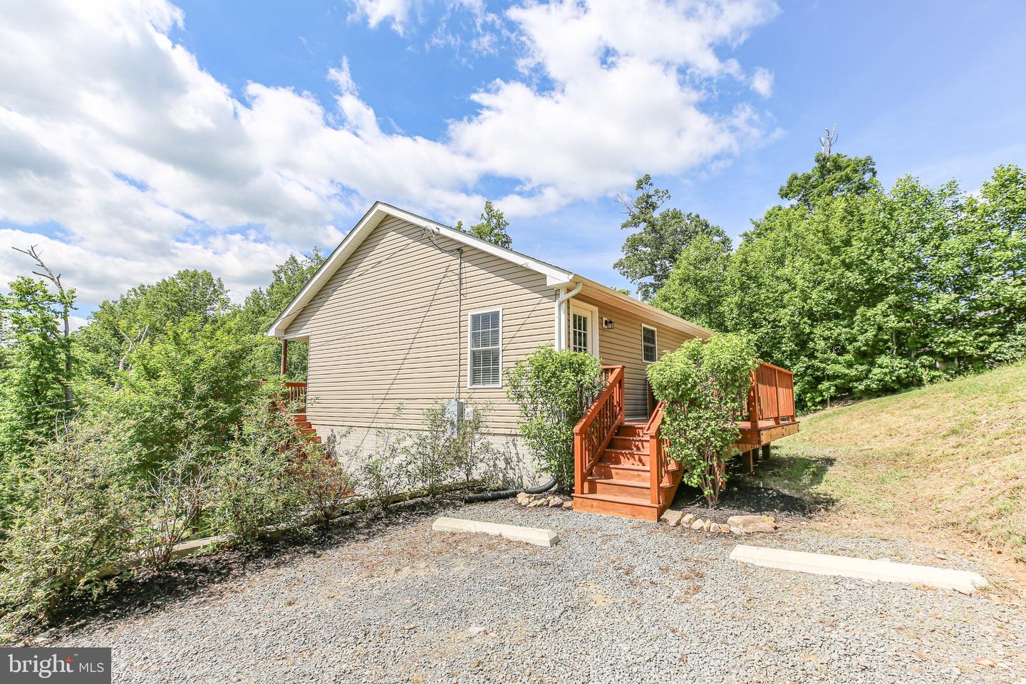 94 GARY LN, FRONT ROYAL, Virginia 22630, 3 Bedrooms Bedrooms, ,3 BathroomsBathrooms,Residential,For sale,94 GARY LN,VAWR2011288 MLS # VAWR2011288